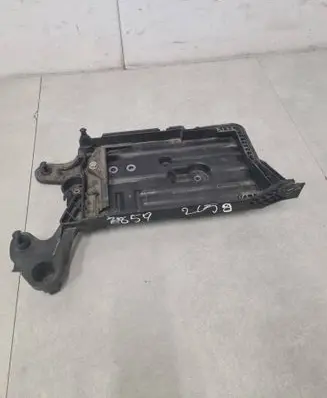 Skoda Octavia Mk3 (5E) Battery tray 5Q0915321H 5Q0915331J