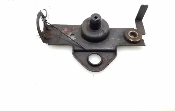 Toyota RAV 4 (XA30) Radiator mount bracket 1653426020