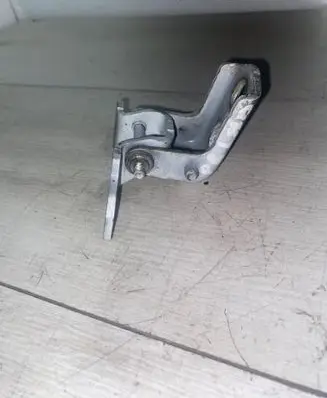 Renault Laguna III Front door upper hinge