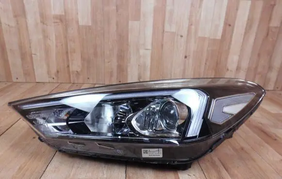 Hyundai Tucson LM Headlight/headlamp D792111A10 D792121A30 D792122A10