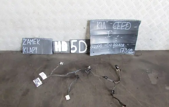 KIA Ceed EUR ISO radio connector 1H020