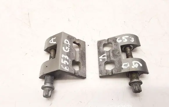 Rear door hinge set