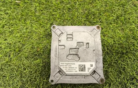 Audi A5 8T 8F Headlight ballast module Xenon 8K0907472 10EEG090314 130732921800