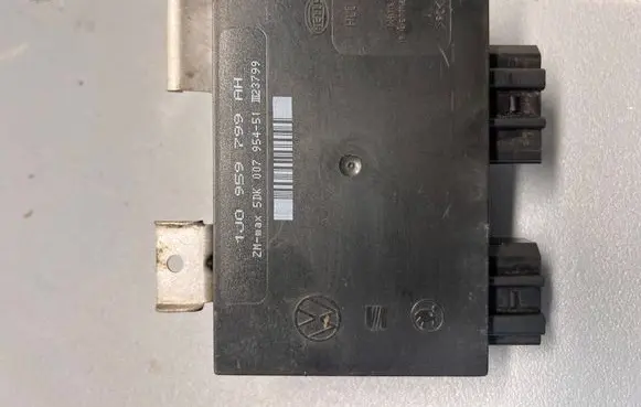 Seat Leon (1M) Comfort/convenience module 1J0959799