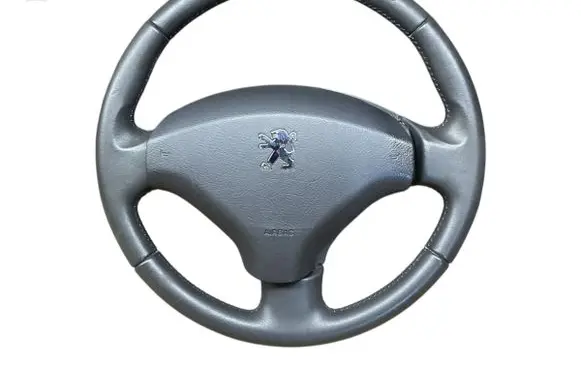 Peugeot 5008 Steering wheel PA35137030 61886118E