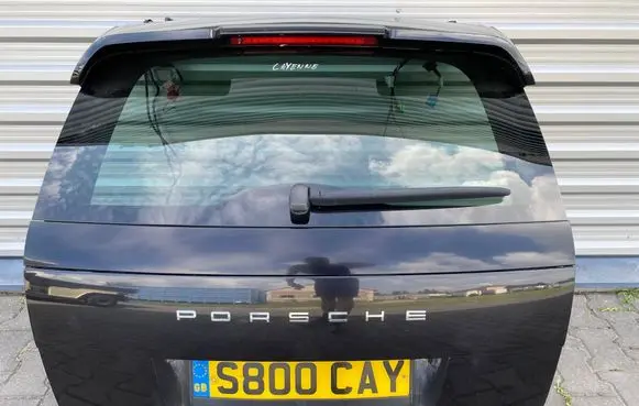 Porsche Cayenne (9PA) Truck tailgate 