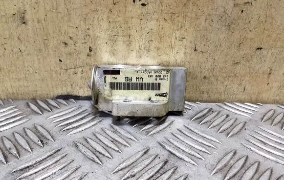 Skoda Yeti (5L) Air conditioning (A/C) expansion valve 1K2820103 1K0820679
