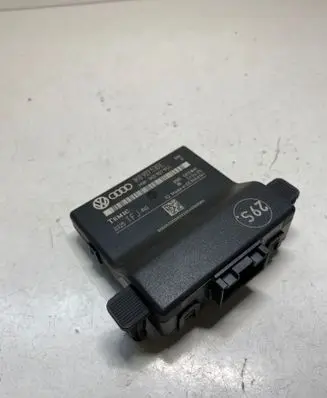 Volkswagen Golf Plus Gateway control module 1K0907530E 1K0907951