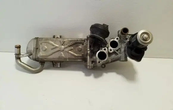 Audi Q3 8U EGR valve cooler 03L131512DQ 0280751016
