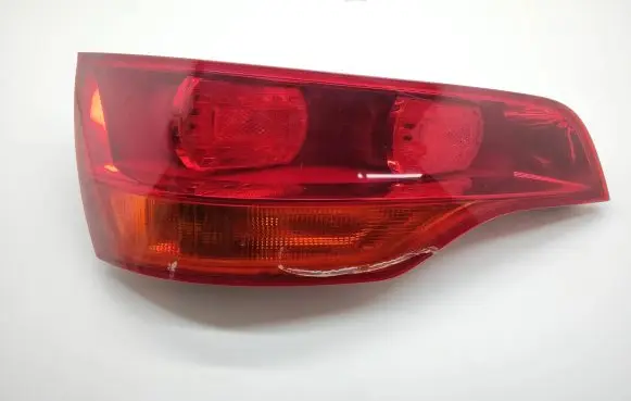 Audi Q7 4L Tailgate rear/tail lights 4L0945093 020508B 027330102