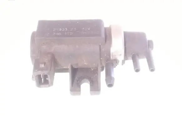 BMW 5 E39 Turbo solenoid valve 2246175
