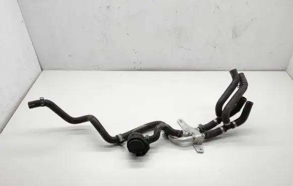 Mercedes-Benz V Class W447 Engine coolant pipe/hose A4478323723 A4478320123