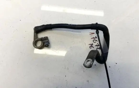 Volkswagen Golf V Positive cable (battery)