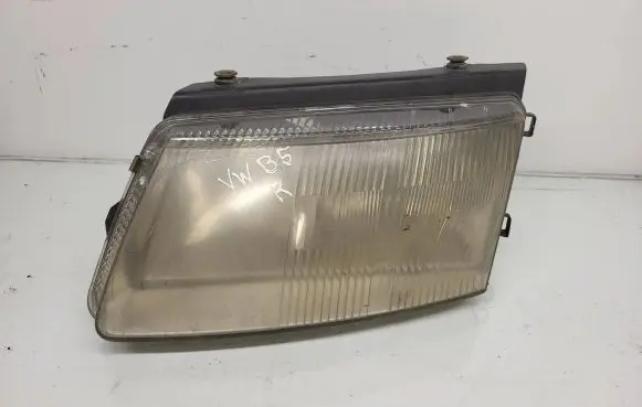 Volkswagen PASSAT B5 Headlight/headlamp 14742500