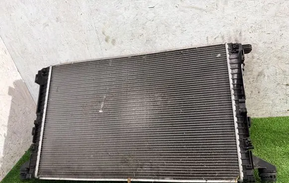 Audi Q7 4M Coolant radiator 8W0121251AB 221390121012023