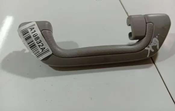 Honda FR-V Rear interior roof grab handle
