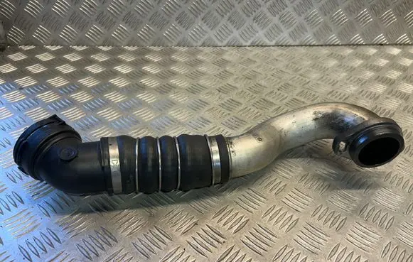 Intercooler hose/pipe