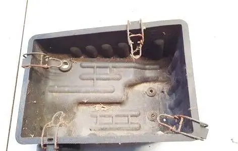 Hyundai Lantra II Air filter box 