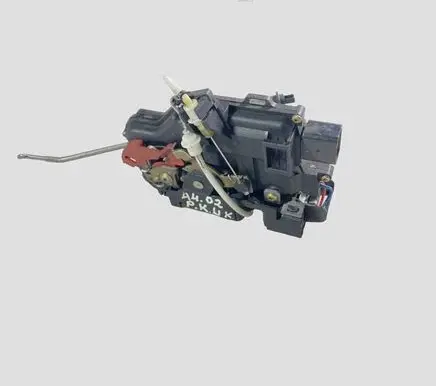 Audi A4 S4 B6 8E 8H Front door lock 8E2837015C