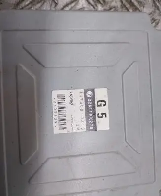Subaru Legacy Engine control unit/module 22611AK270