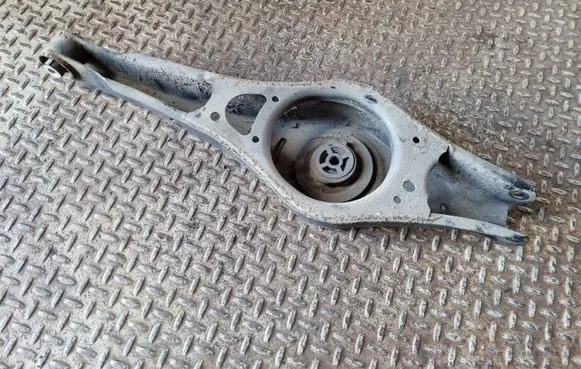 Volkswagen Golf VI Rear upper control arm/wishbone