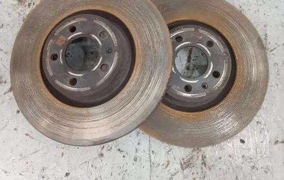 Volkswagen Touareg III Front brake disc