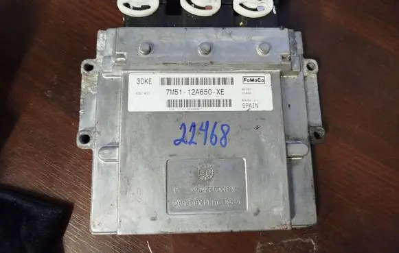 Ford Focus Engine control unit/module 7m5112a650xe 7m51-12a650-xe