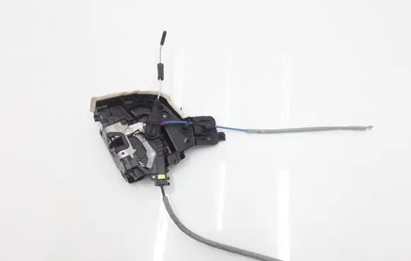 Mercedes-Benz C W205 Front door lock A0997203400