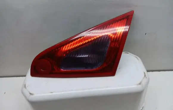 Mitsubishi Colt Tailgate rear/tail lights 8336A029 14062006 27840214