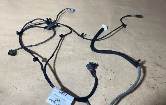 Ford Turneo Courier Tailgate/trunk wiring harness ET7617K400AAC 12737220000
