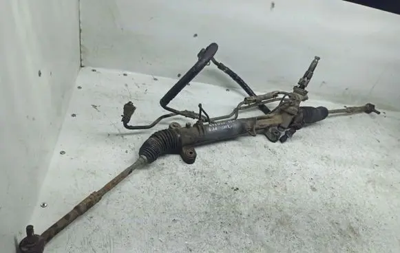 Toyota Avensis T250 Steering rack