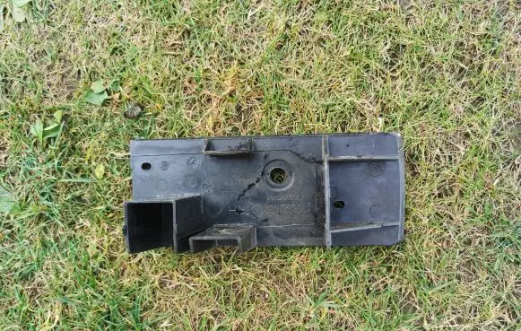 Dacia Duster Roof bar rail cover 738206165R 738207290R 738200423R