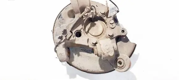 Volvo V70 Rear wheel hub 9200623