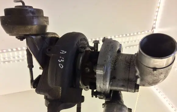Toyota Avensis T250 Turbo 05051800435 172010R020