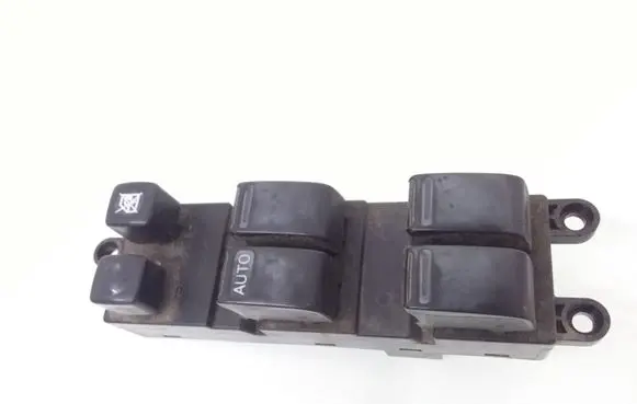 Nissan Primera Electric window control switch 25401AV640 C8DD702N