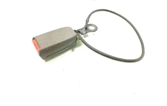 Nissan King Cab, Navara Front seatbelt buckle