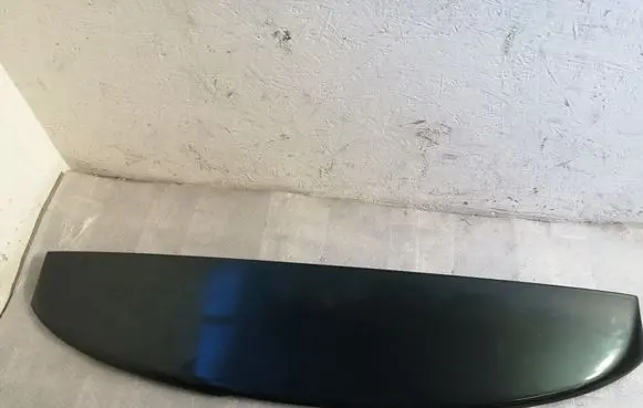 Tailgate/trunk spoiler