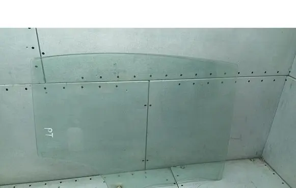 Mazda 3 I Rear door window glass 