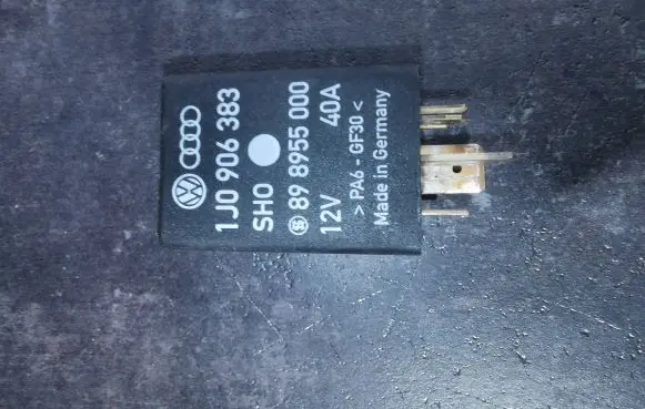 Volkswagen Golf IV Other relay 1J0906383 898955000 443937105A