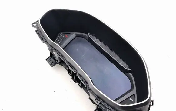 Audi Q3 F3 Speedometer (instrument cluster) 83A920700 1992820089