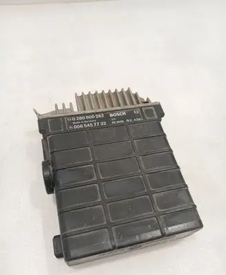 Mercedes-Benz E W124 Engine control unit/module 0065457732 0280800262