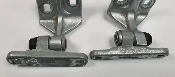 Mercedes-Benz C W203 Rear door hinge set 