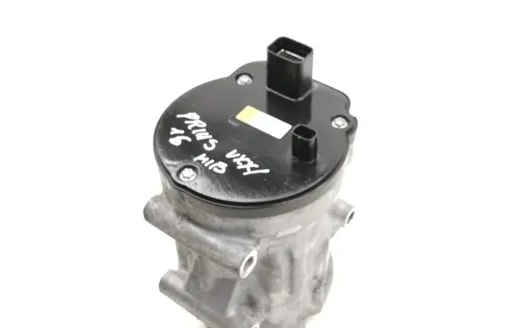 Toyota Prius (XW50) Air conditioning (A/C) compressor (pump) 0424000370