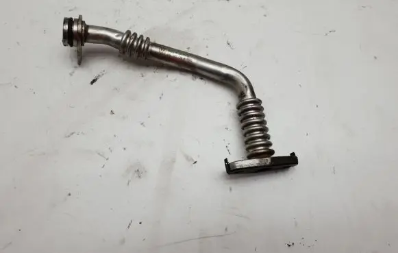 Engine coolant pipe/hose