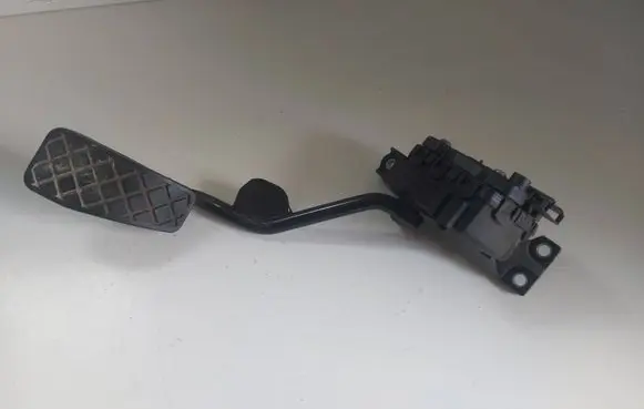 Audi A4 S4 B7 8E 8H Accelerator throttle pedal 8E2721523E 6PV00802634