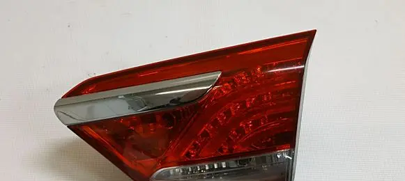 Hyundai i40 Tailgate rear/tail lights 924043Z0