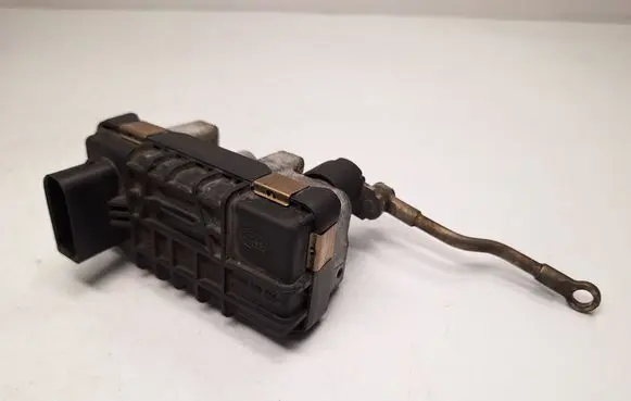 BMW 5 E60 E61 Turbo charger electric actuator 6NW009228