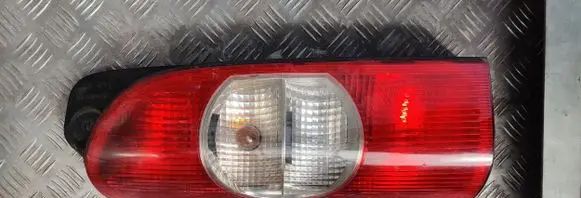 Renault Master II Rear/tail lights 8200228394