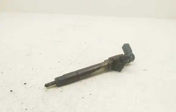 Peugeot 607 Fuel injector 5U3Q9K546AA