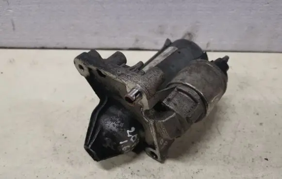 Peugeot 207 Starter motor 9688268480